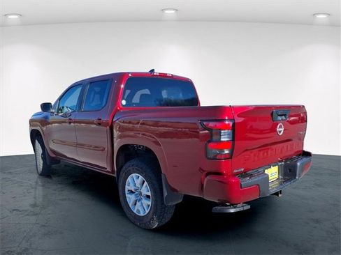 Used 2022 Nissan Frontier SV image 4