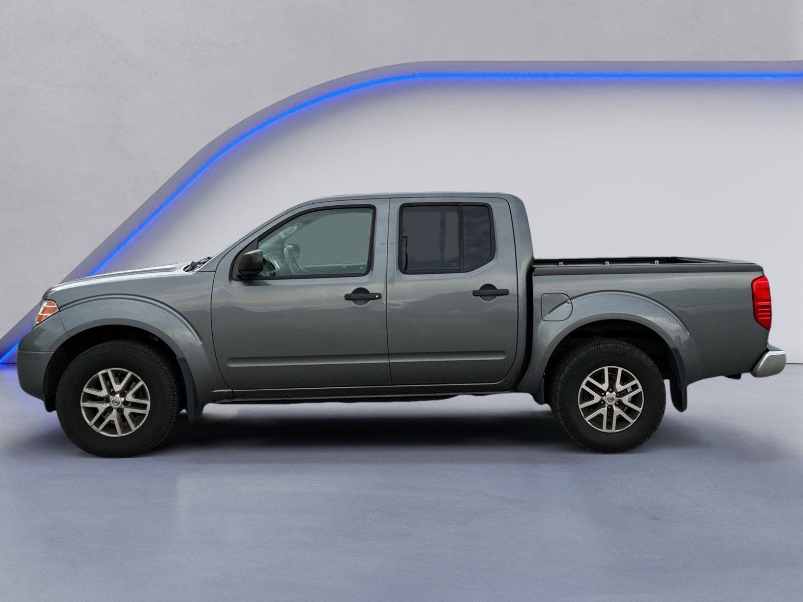 Used 2018 Nissan Frontier SV w/ Value Truck Package AWD/4WD image 3
