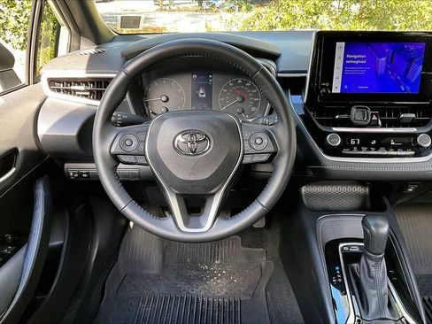 Used 2025 Toyota Corolla SE image 8