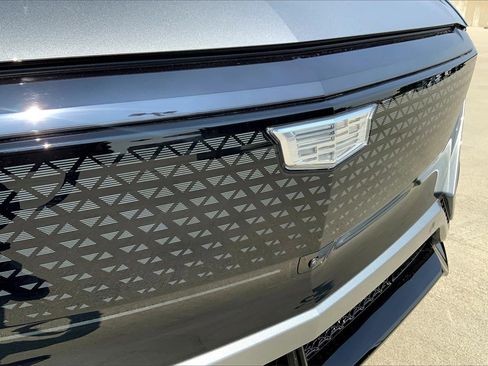 New 2026 Cadillac Lyriq V image 36