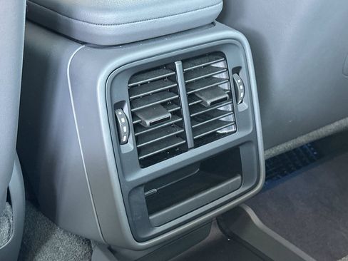 Used 2023 Porsche Taycan image 16