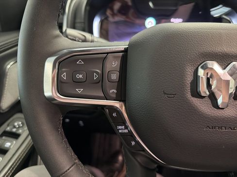 Used 2025 RAM 1500 Laramie image 10
