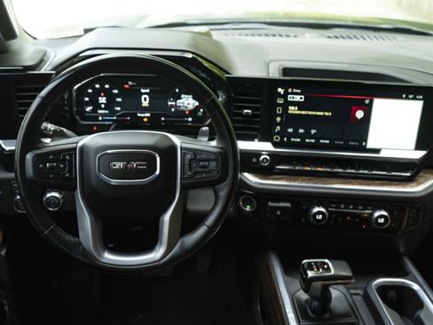 Used 2024 GMC Sierra 1500 Elevation w/ Elevation Premium Package AWD/4WD image 19