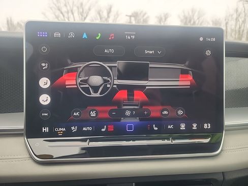 Used 2025 Volkswagen Tiguan SE image 23