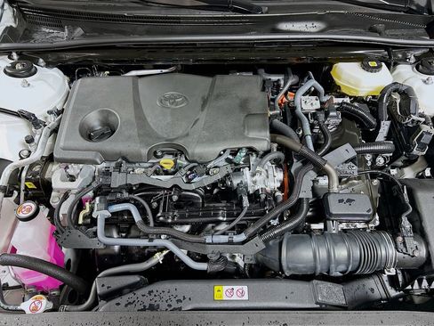 Used 2025 Toyota Camry XLE AWD/4WD image 26