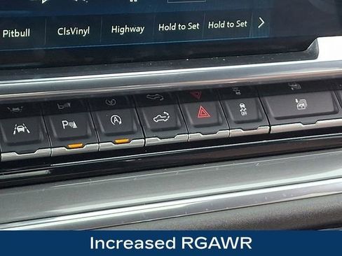 Used 2025 Chevrolet Silverado 1500 High Country w/ Technology Package AWD/4WD image 21