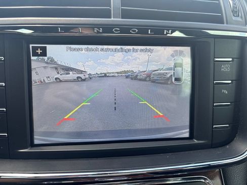 Used 2017 Lincoln Continental Reserve FWD image 26