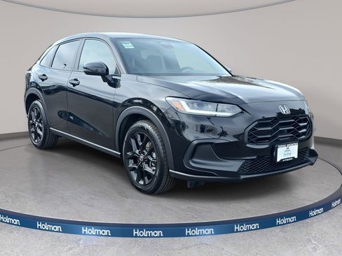 Certified 2025 Honda HR-V Sport image 9