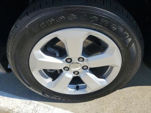 Certified 2018 Jeep Compass Latitude w/ Popular Equipment Group image 4