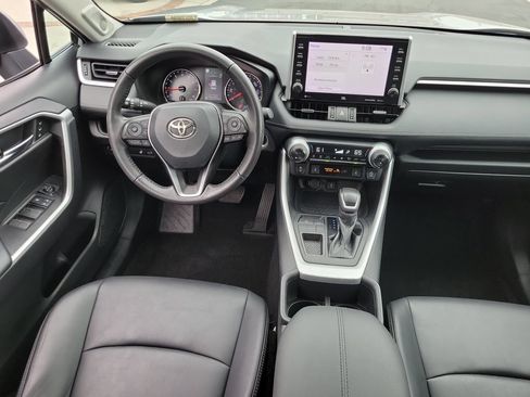 Used 2022 Toyota RAV4 XLE Premium FWD image 15