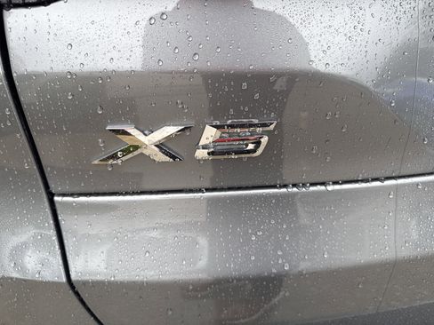 New 2026 BMW X5 xDrive50e w/ Climate Comfort Package image 8