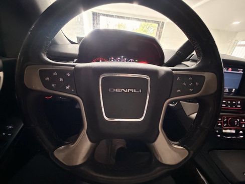 Used 2015 GMC Yukon XL Denali AWD/4WD image 30