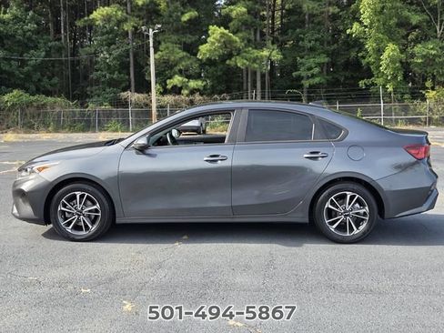 Used 2022 Kia Forte LXS FWD image 2