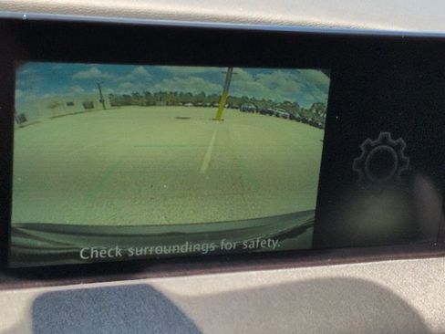 Used 2025 Nissan Kicks SV FWD image 21