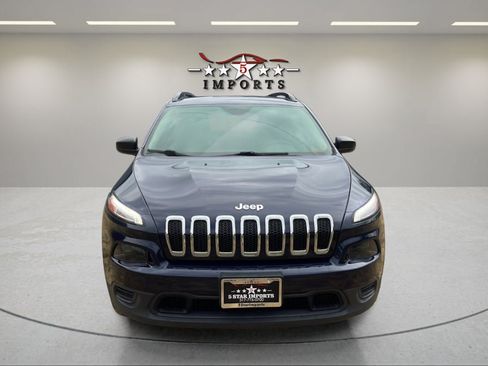 Used 2016 Jeep Cherokee Sport w/ Cold Weather Group AWD/4WD image 8