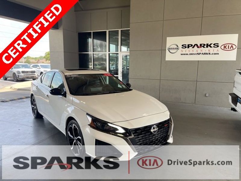 Certified 2024 Nissan Altima 2.5 SR w/ SR Premium Package image 1