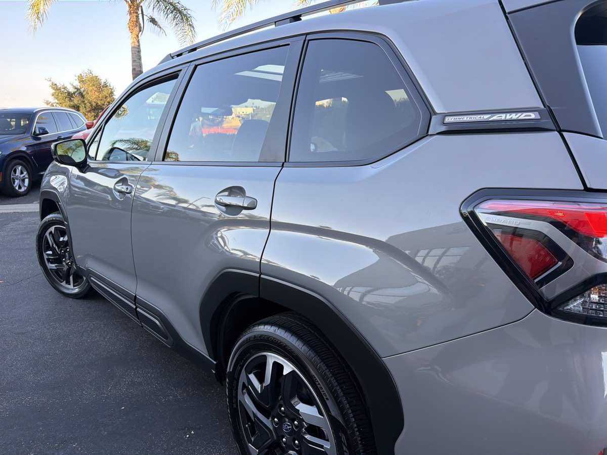 Used 2025 Subaru Forester Limited AWD/4WD image 11