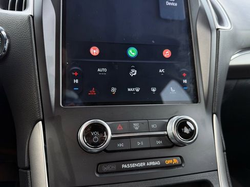 Used 2024 Ford Edge ST-Line image 17