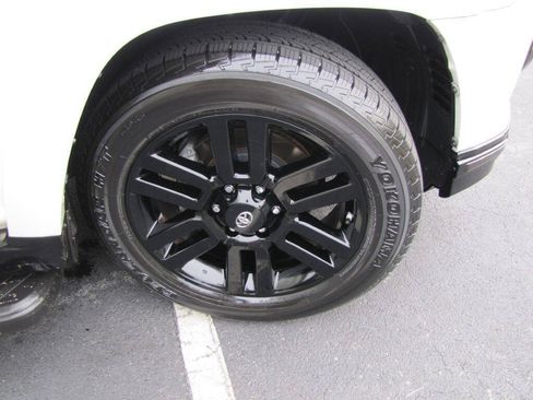 Used 2019 Toyota 4Runner Limited RWD image 26