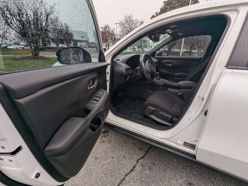 Used 2023 Honda HR-V Sport image 8