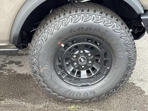 New 2026 Ford Bronco Badlands AWD/4WD image 9