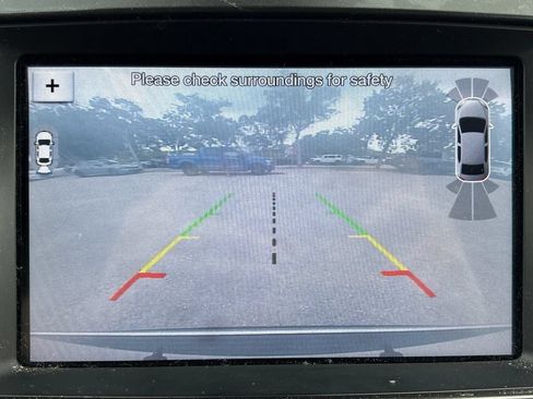 Used 2018 Ford Explorer Platinum AWD/4WD image 25