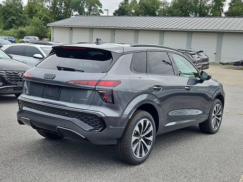 New 2026 Audi Q3 quattro 2.0T AWD/4WD image 3