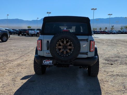 Used 2021 Ford Bronco Badlands image 4