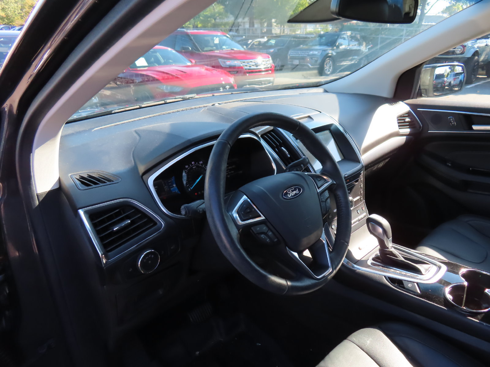 Used 2017 Ford Edge Titanium w/ Equipment Group 302A AWD/4WD image 15