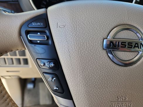 Used 2015 Nissan Quest SV FWD image 21