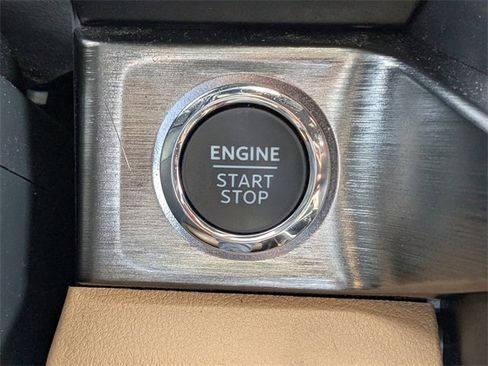 Used 2024 Ford F350 Lariat w/ Lariat Ultimate Package image 28