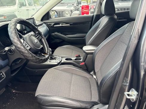 Used 2021 Kia Seltos S FWD image 10