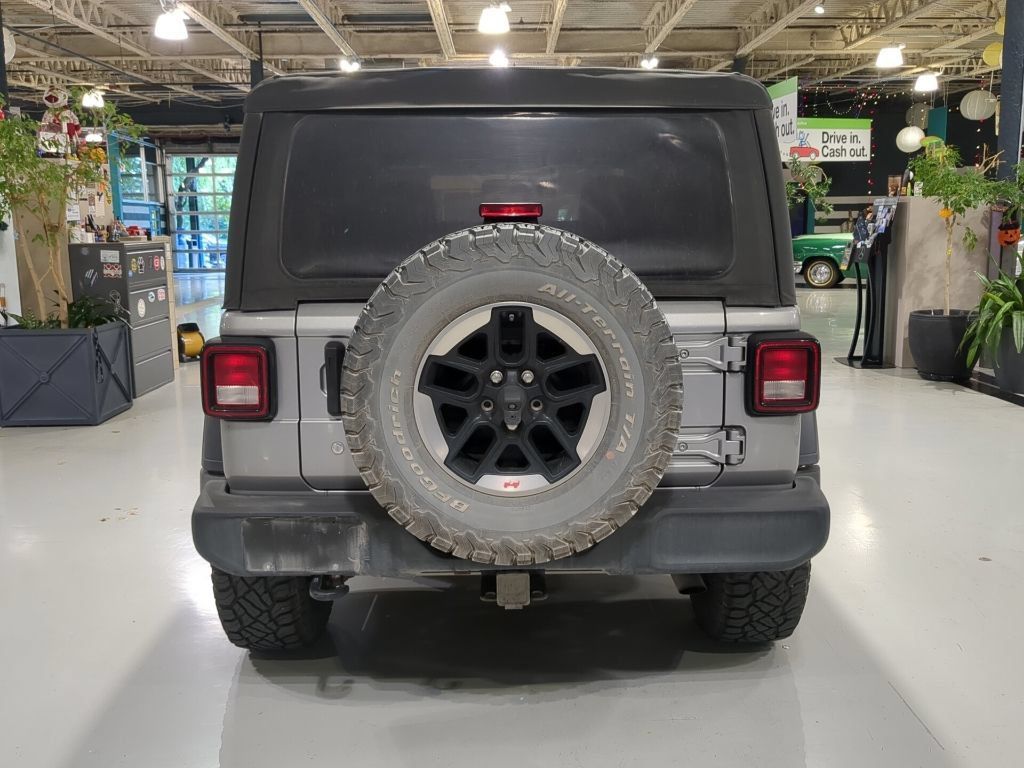 Used 2018 Jeep Wrangler Sport AWD/4WD image 9