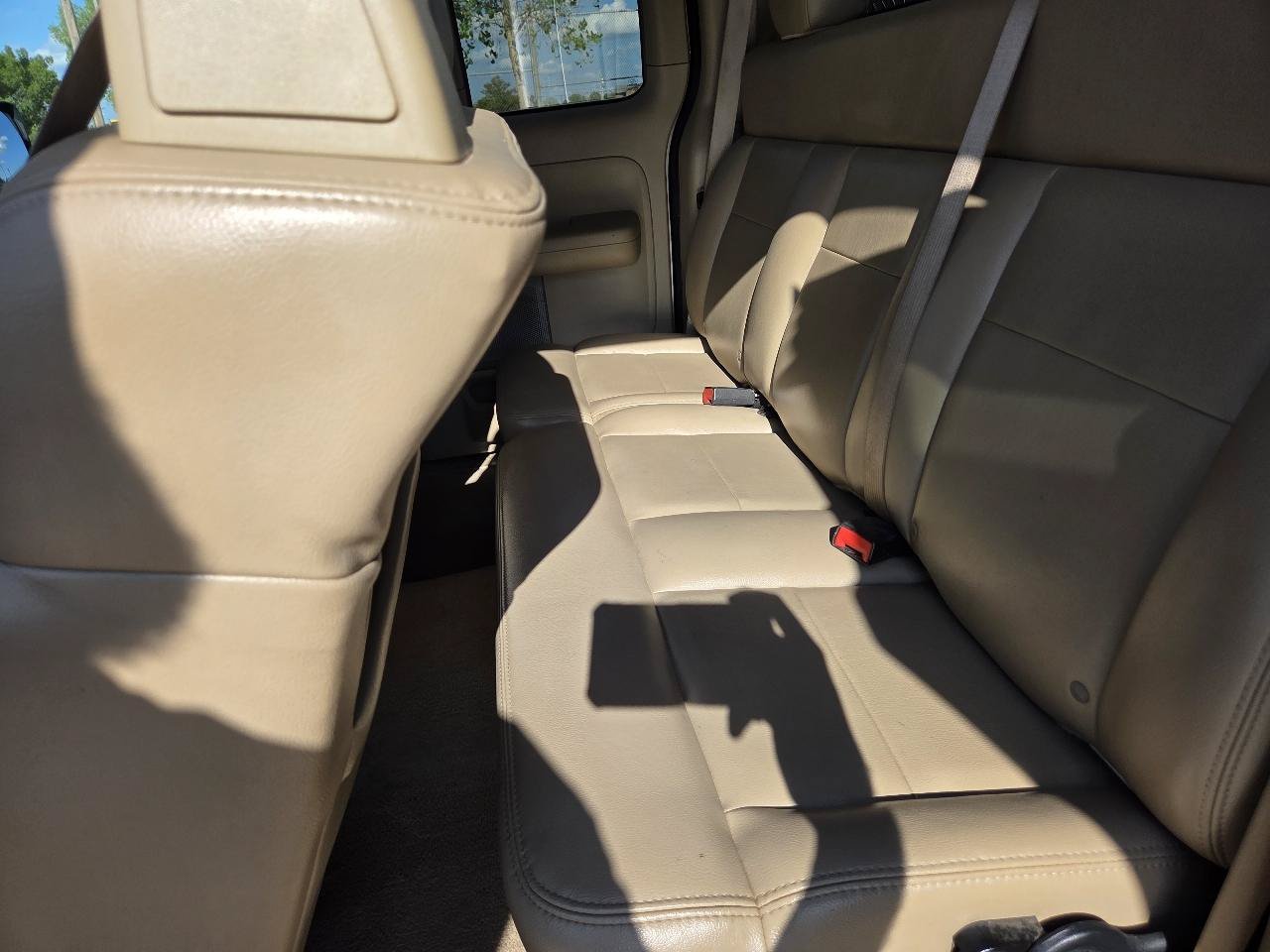 Used 2005 Ford F150 Lariat RWD image 11