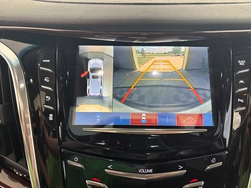 Used 2017 Cadillac Escalade ESV Luxury AWD/4WD image 7