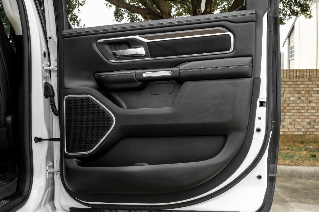 Used 2022 RAM 1500 Laramie AWD/4WD image 61