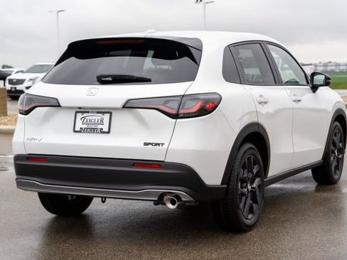 Used 2023 Honda HR-V Sport image 7