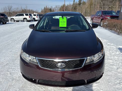 Used 2011 Kia Forte EX image 3