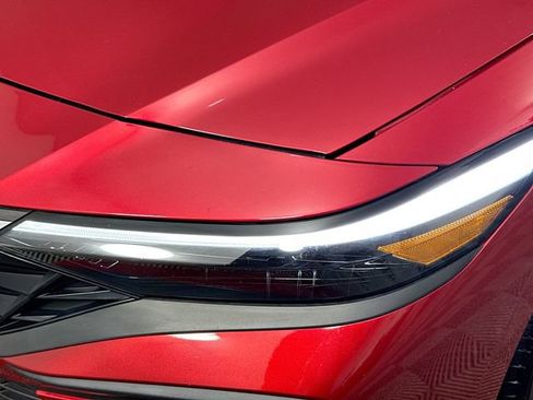 Certified 2025 Hyundai Elantra Sport FWD image 3