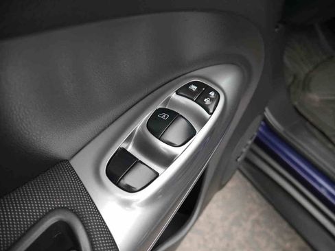 Used 2015 Nissan Juke SL image 23