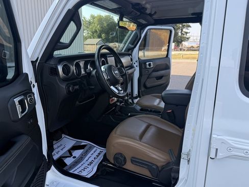 Used 2020 Jeep Gladiator Rubicon w/ Dual Top Group image 21
