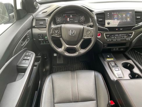 Certified 2025 Honda Passport TrailSport image 12