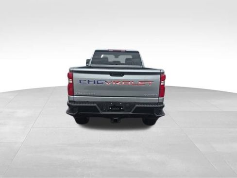 Used 2025 Chevrolet Silverado 2500 Custom w/ Custom Convenience Package AWD/4WD image 9