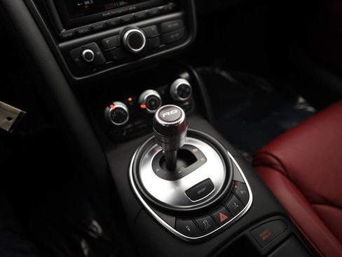 Used 2012 Audi R8 V10 w/ Enhanced Leather Pkg image 18