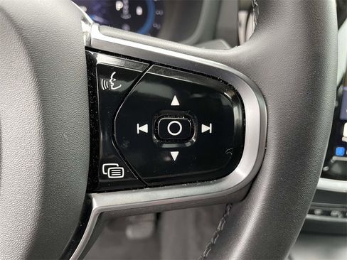 Used 2024 Volvo S60 B5 Plus image 20