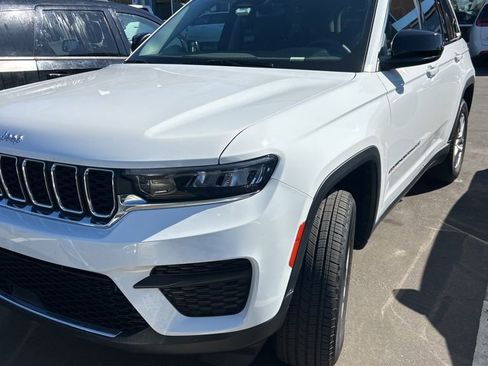 Used 2023 Jeep Grand Cherokee Laredo w/ Trailer Tow Prep Group (B) image 22