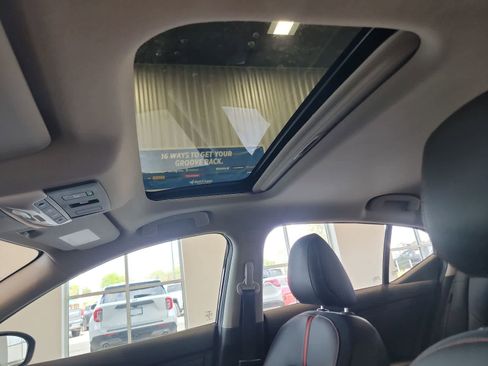Used 2023 Nissan Sentra SR w/ SR Premium Package FWD image 16