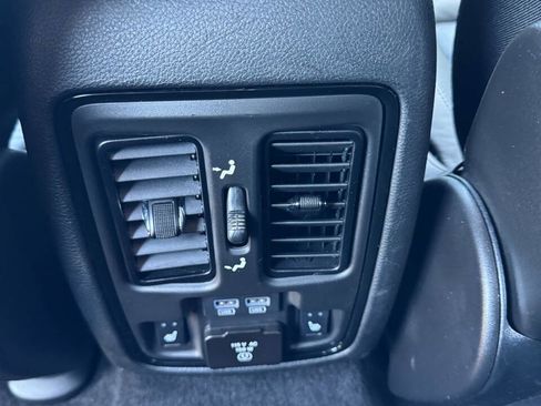 Used 2022 Dodge Durango GT AWD/4WD image 13