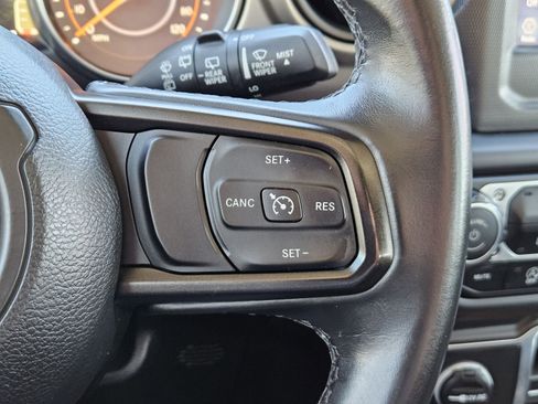 Used 2018 Jeep Wrangler Unlimited Sport S image 24