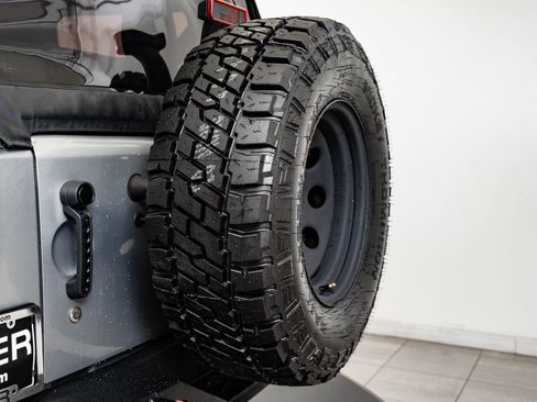 Used 2017 Jeep Wrangler Sport w/ Quick Order Package 24S AWD/4WD image 44